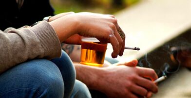 Kötü alışkanlıklardan vazgeçmek prostatitin önlenmesindeki faktörlerden biridir